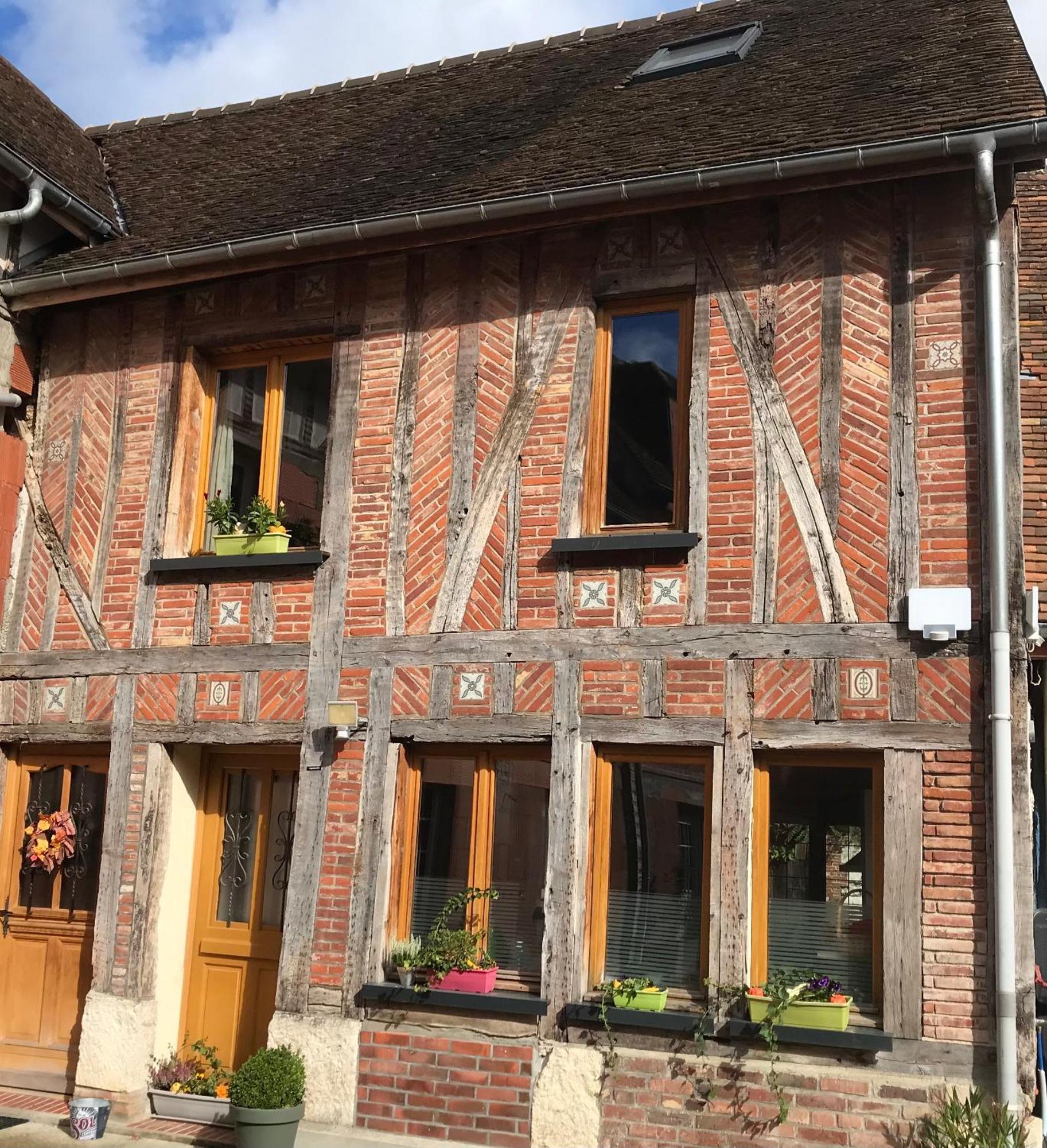 Maison 6 *